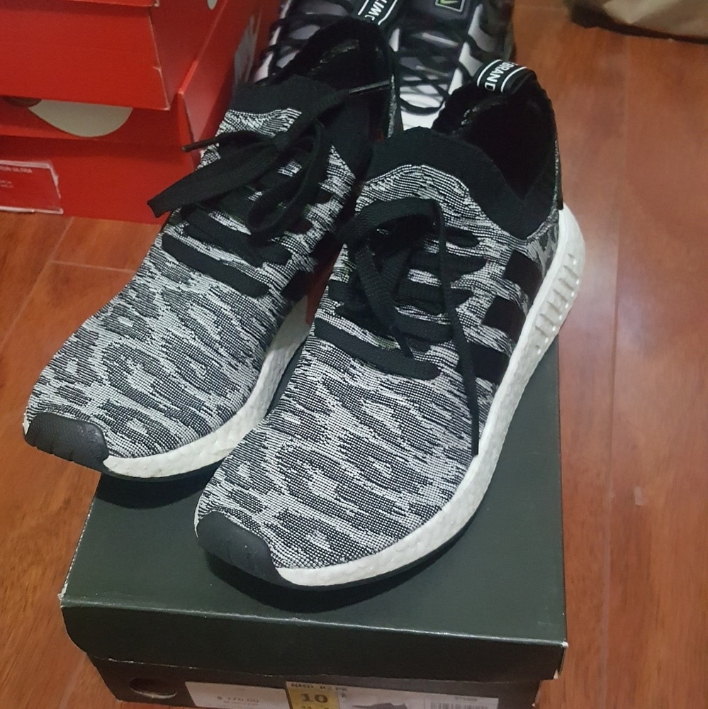 nmd r2 pk